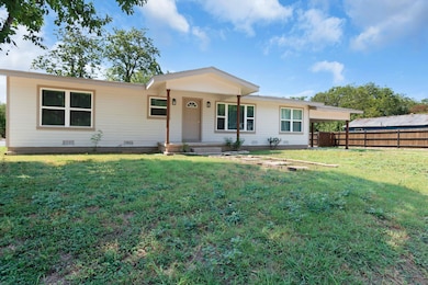 209 E Live Oak St, Burnet, TX 78611 - photo 5