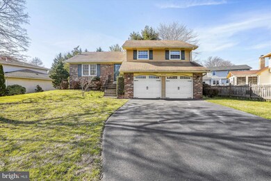 3202 Ravenscraig Ct, Herndon, VA 20171 - photo 2