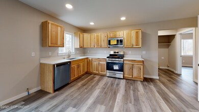 1353-N-Williwaw-Way-Maple-Kitchen(2)