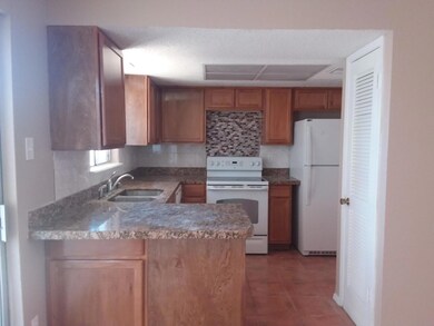 10512 Ashwood Dr unit D., El Paso, TX 79935 - photo 7