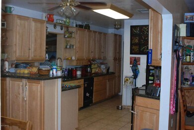 Kitchen, picture 1
