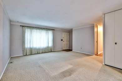 1021 Newcastle Dr, Cincinnati, OH 45231 - photo 4