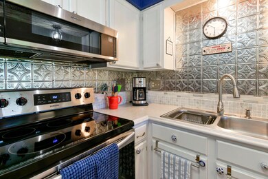 04 Kitchen