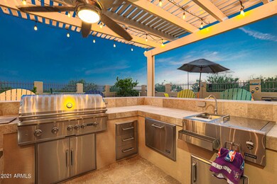 Gourmet Outdoor Kitchen