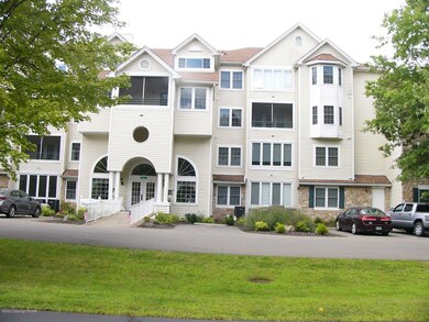 5 Village Cir unit 1204, Stroudsburg, PA 18360 - photo 2