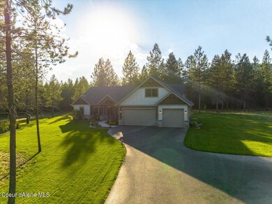 06-Aerial front of hoe