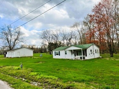 1574 7th St SE, Linton, IN 47441 - photo 7