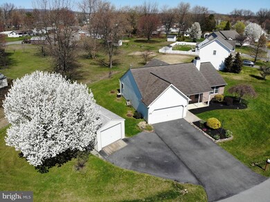 7 Esther Ln, Shoemakersville, PA 19555 - photo 3
