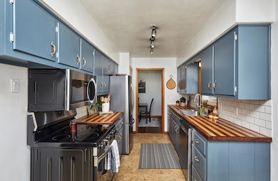 622 S 9th St_014