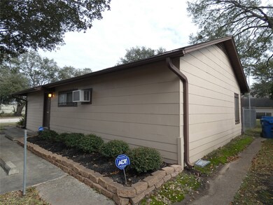 1101 James St, Rosenberg, TX 77471 - photo 4