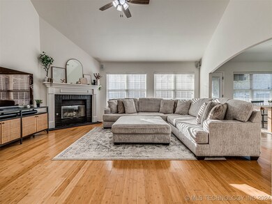 111 E Elmira Place, Broken Arrow, OK 74012 - photo 7