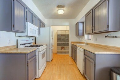 Kitchen (1)
