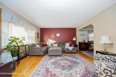 537 Ionia Ave, Staten Island, NY 10312 - photo 5