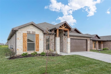 8357 Greentree Dr, Lenexa, KS 66227 - photo 2