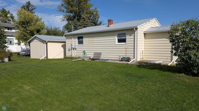 202 1st St N, Fairmount, ND 58030 - photo 4
