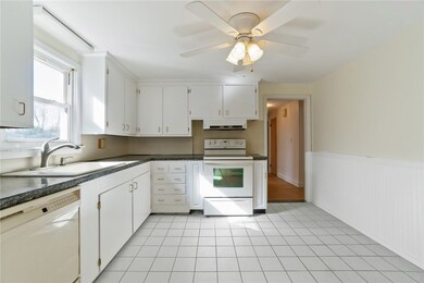 94 Brayton Ave, Cranston, RI 02920 - photo 3