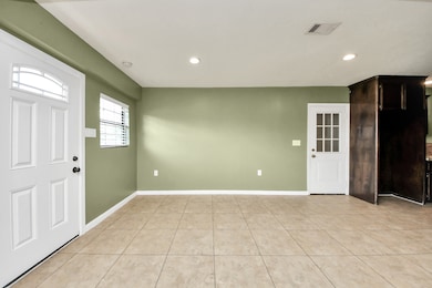 As you enter the home, you’re welcomed by a spacio