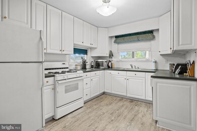 847 Phillips Rd, Warminster, PA 18974 - photo 7