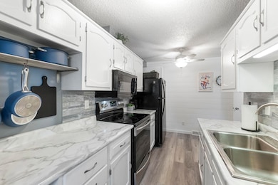 2203 Sky Line Dr, Waterloo, IA 50701 - photo 7