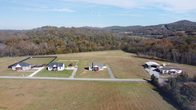 7 S P McClanahan Rd, Gordonsville, TN 38563 - photo 4
