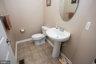 2402 Scuppers Ln, Woodbridge, VA 22191 - photo 6