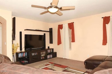Family Room2-1