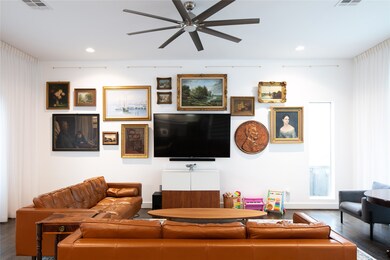 Huge wall space to fill up with family photos