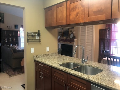 1907 Stoney Run Cir unit 1907, Broadview Heights, OH 44147 - photo 5