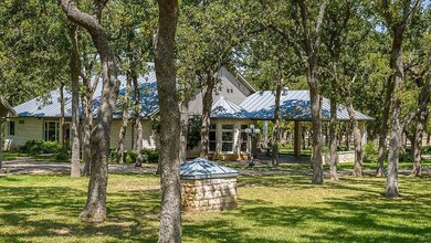 434 Southwoods Dr, Fredericksburg, TX 78624 - photo 7