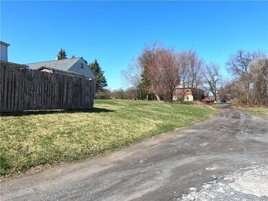 1235 Catasauqua Rd unit 5, Whitehall, PA 18052 - photo 4