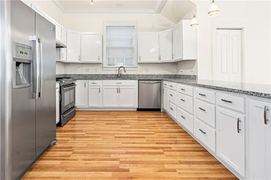 4213 Royal St, New Orleans, LA 70117 - photo 3