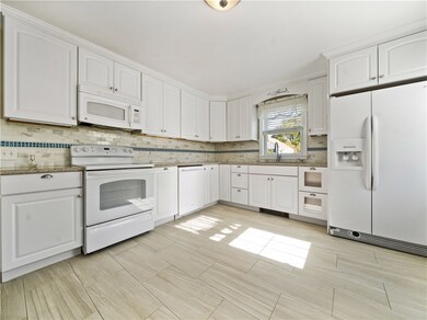 14 Penbryn Ave, Smithfield, RI 02917 - photo 5