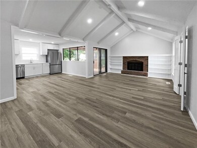 8534 Alden St, Lenexa, KS 66215 - photo 6