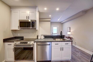 621 Islington St unit C, Portsmouth, NH 03801 - photo 3