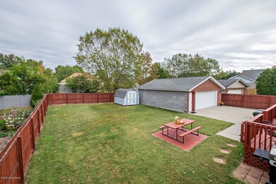 8017 Red Bud Hill Dr, Louisville, KY 40228 - photo 3