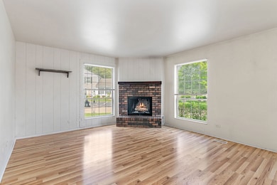 60 Bright Oaks Cir unit 1, Cary, IL 60013 - photo 4