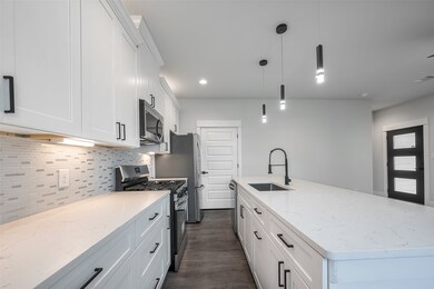 1353 Dewalt St unit A, Houston, TX 77088 - photo 3