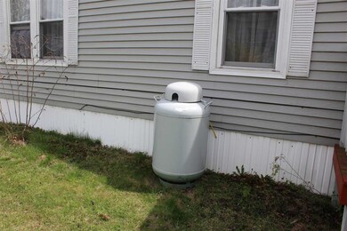 6 Kenwater Ave, Rochester, NH 03867 - photo 3