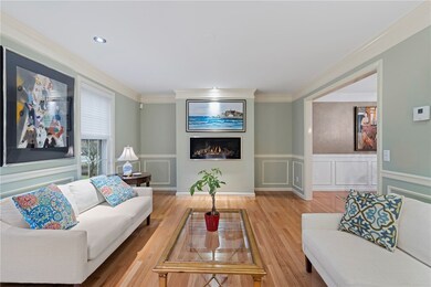 21 Davis Cir, Warwick, RI 02886 - photo 3