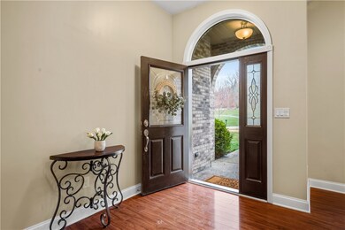 Welcome-10 ft ceilings throughout.