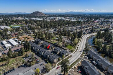 1059 SE Leonel Ln, Bend, OR 97702 - photo 3