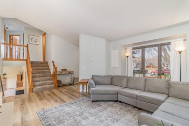 9536 Minnesota Ln N, Maple Grove, MN 55369 - photo 5