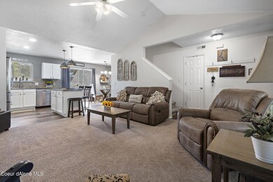 7-web-or-mls-3325-w-thorndale-loop