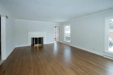 4210 Old Colony-104