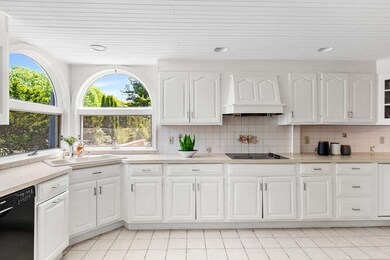 187 Woburn St, Lexington, MA 02420 - photo 6