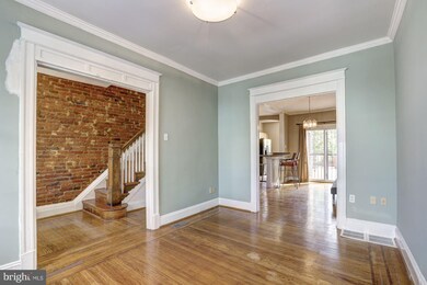 534 Irving St NW, Washington, DC 20010 - photo 4