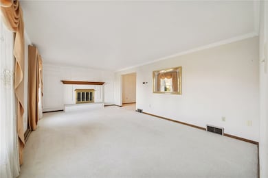 710 Florida Ave, Jeannette, PA 15644 - photo 5