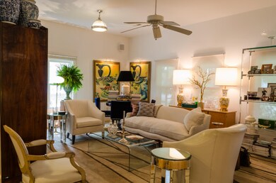 403 Elm living 1