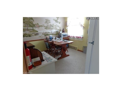 Eat-in Kitchen
