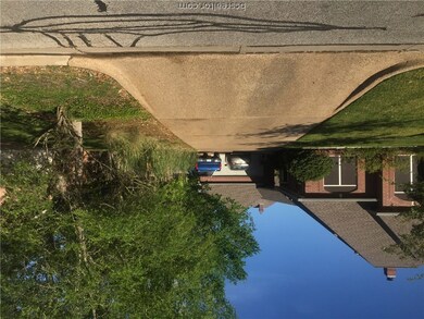 Long driveway is great for visitors.